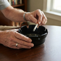 Melamine Black Crown Style Ashtray 101mm for Outdoor Use