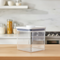 Plastic Square Food Storage Container 2.6L for Kitchen Use